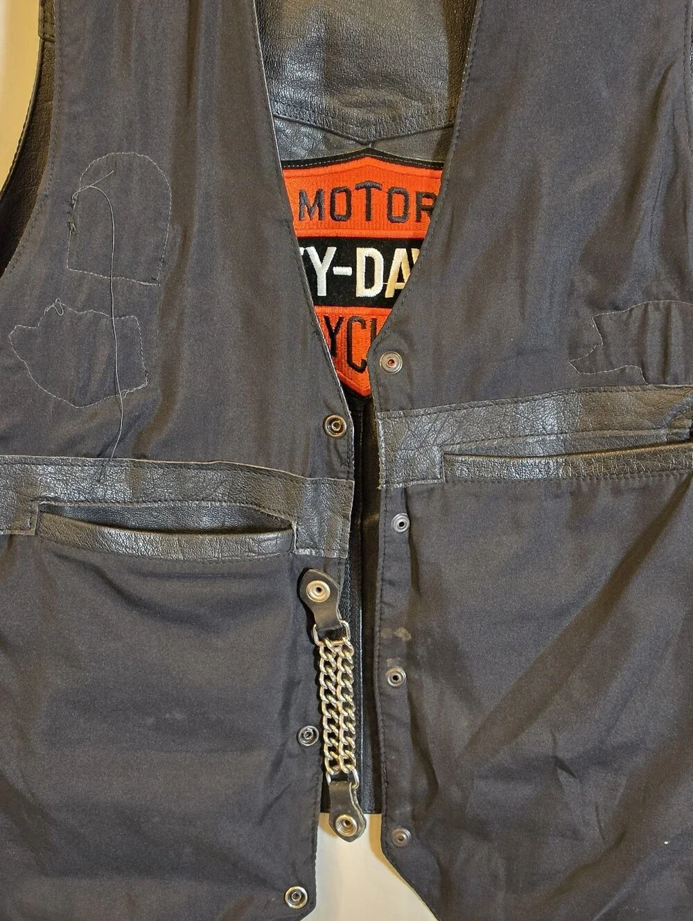 Vintage MOB Leather Biker Vest XL Patched Harley Davidson Bar Shield Sturgis 93